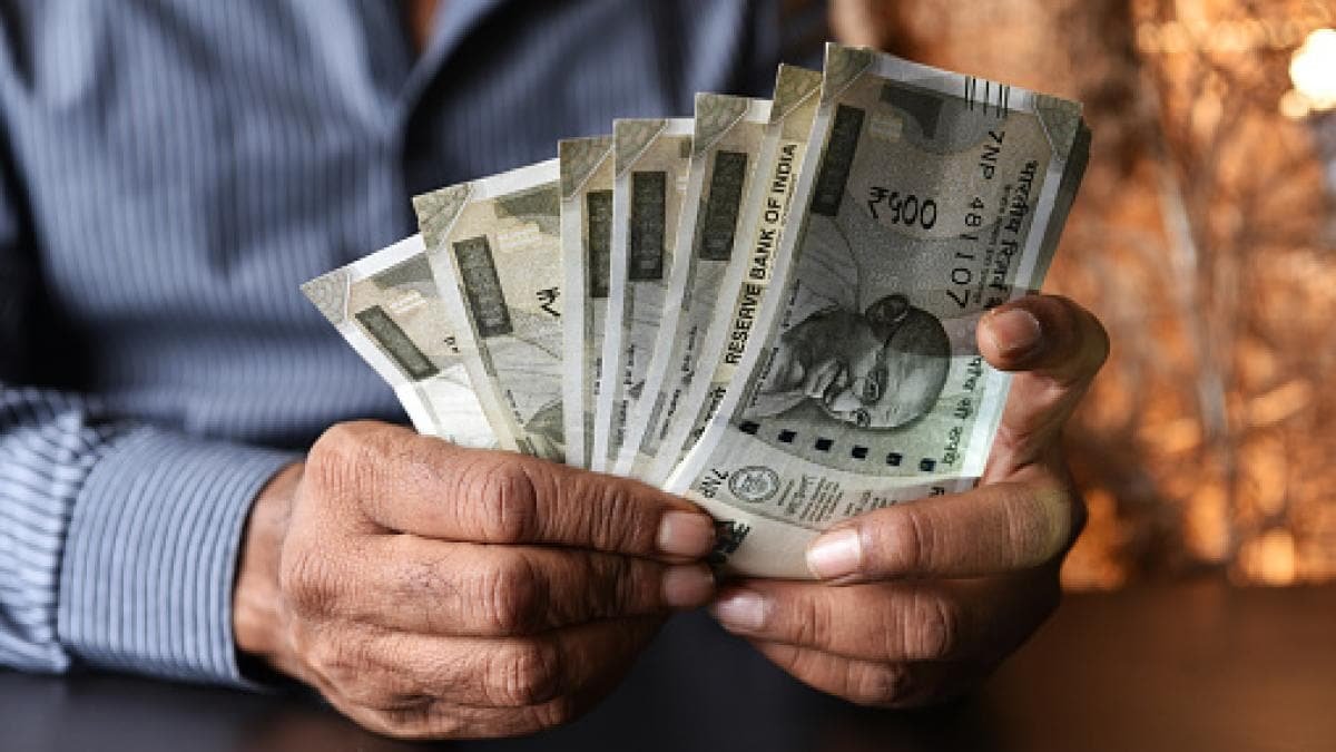 Central government's gift: Advance salary-pension to employees