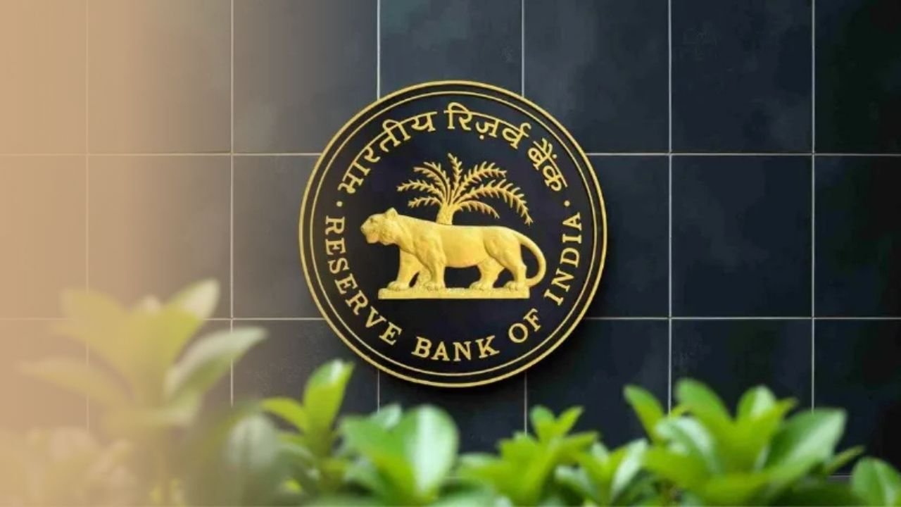 RBI का नया नियम! डिफॉल्टर का मोबाइल लॉक कर कर्ज वसूली, जानें आपके लिए क्या होगा असर